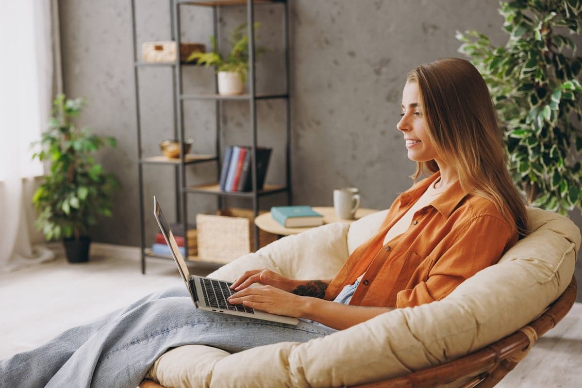 Sédentarité : 5 minutes suffisent pour contrer les effets de la position assise